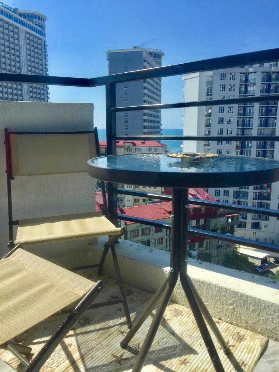 Ferienwohnung Pirosmani 18D, 12 Floor Batumi Exterior foto