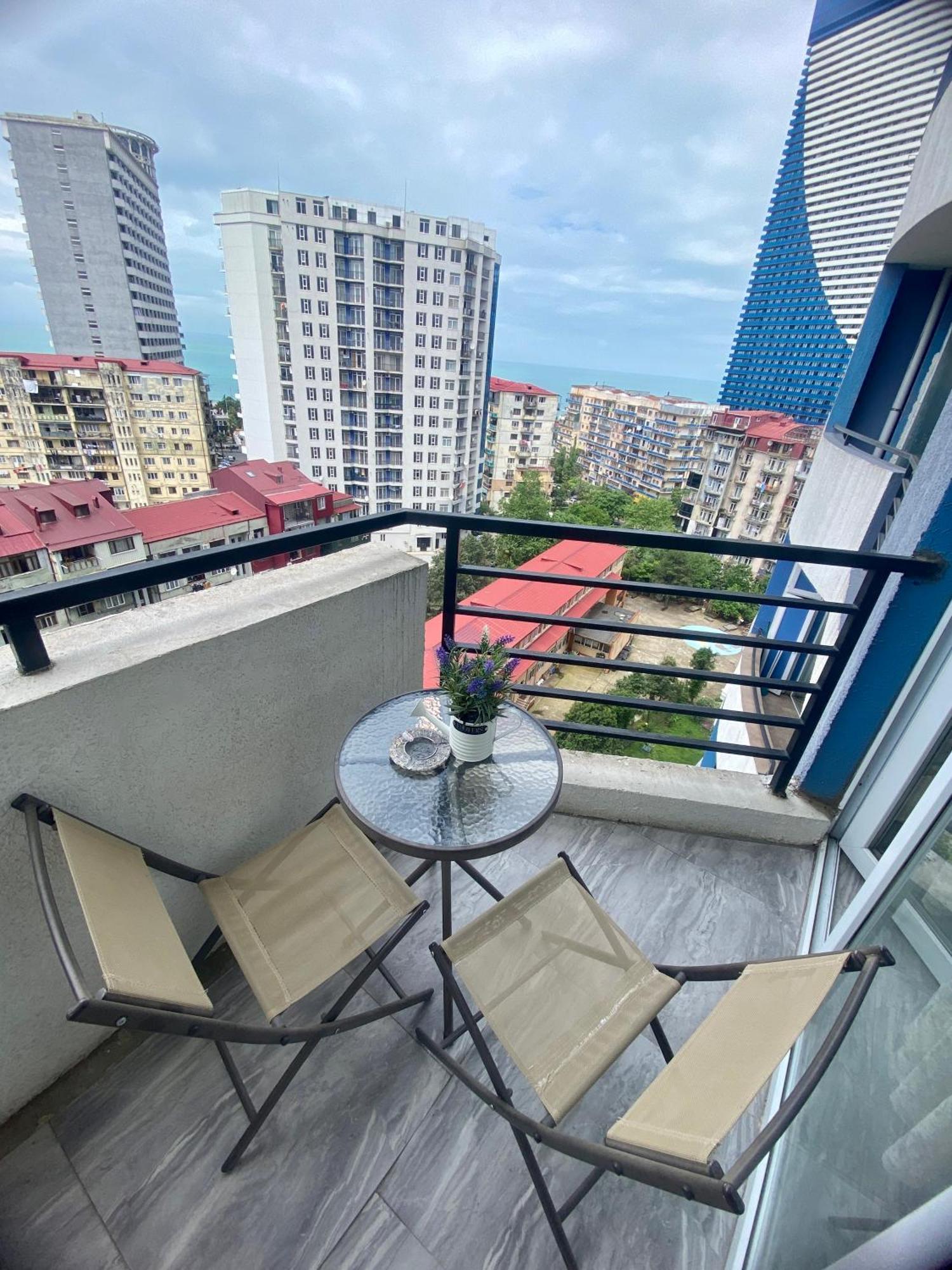 Ferienwohnung Pirosmani 18D, 12 Floor Batumi Exterior foto